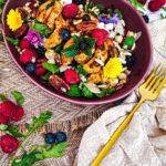 bylinkový šalát s bobuľovým ovocím