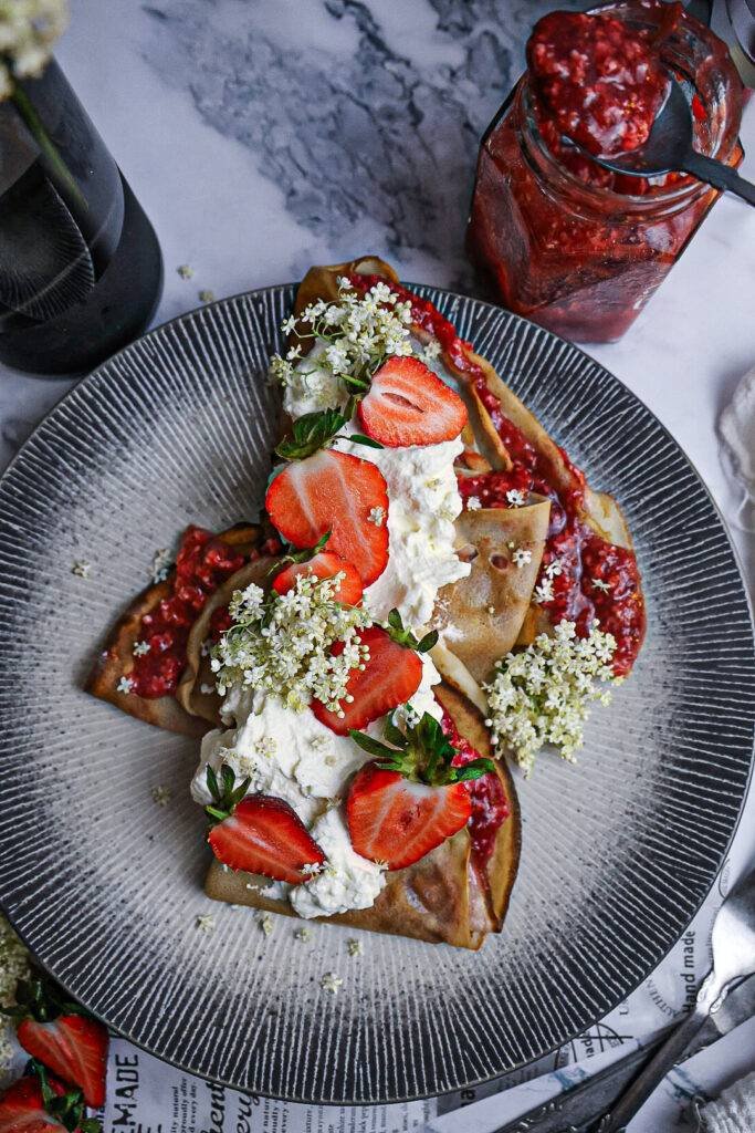 holunderblutten crepes