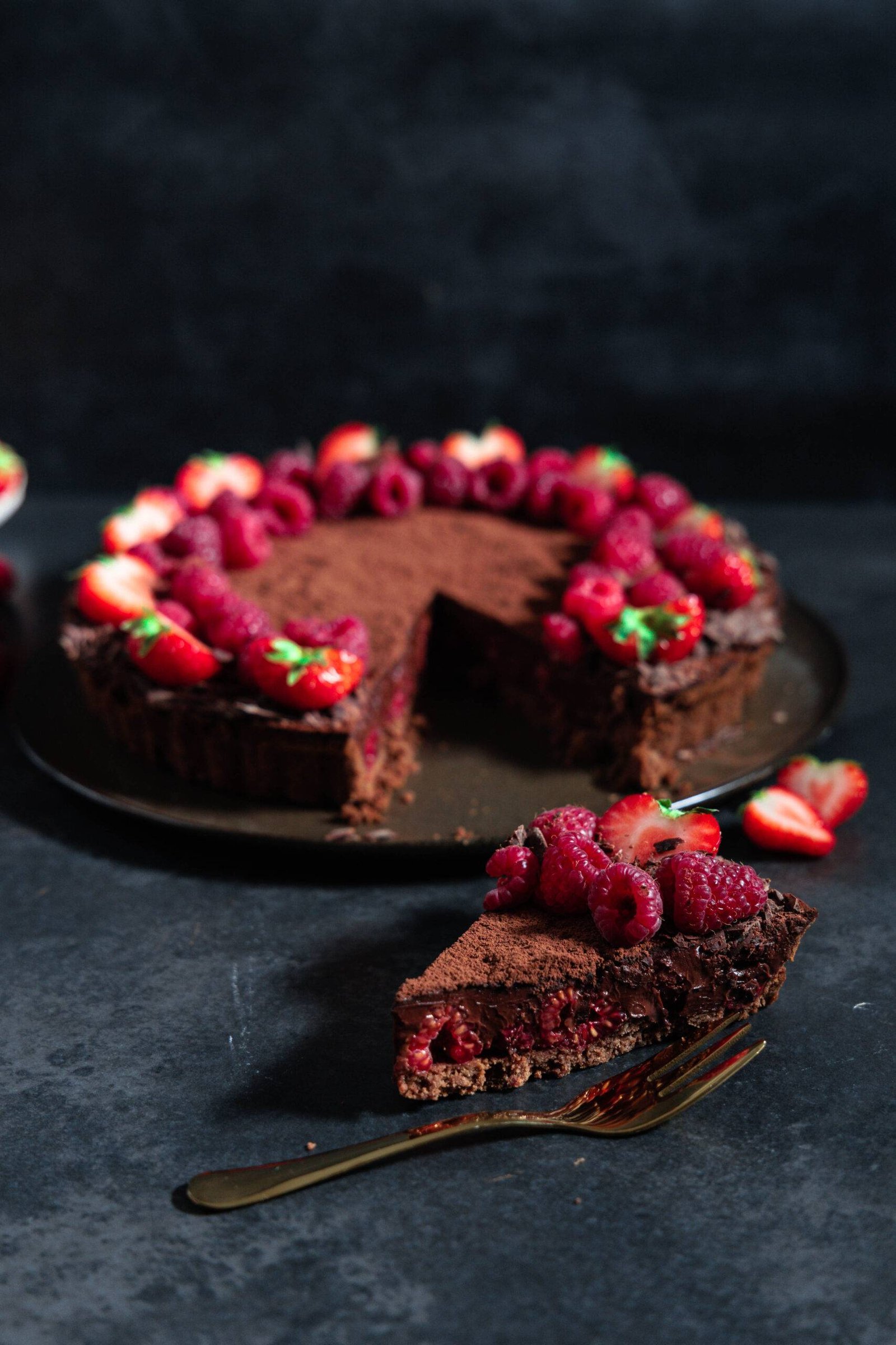Chocolate cake with raspberries - Simple Fresh Delicious