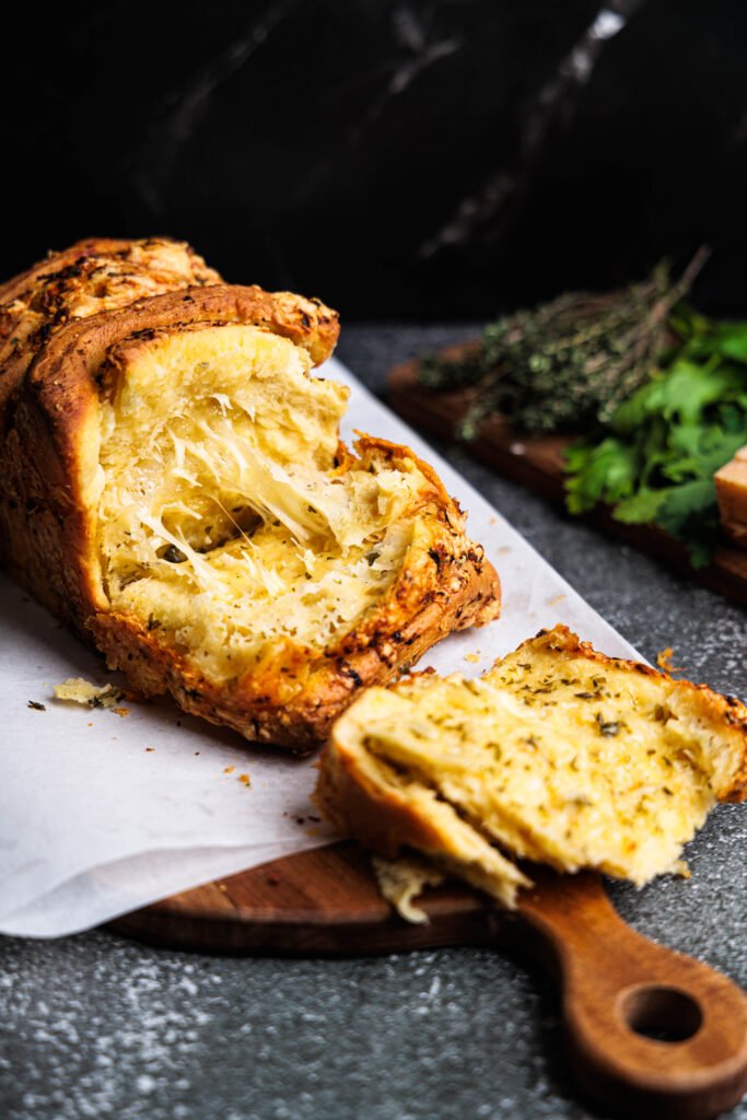 cheese garlic pull apart bread