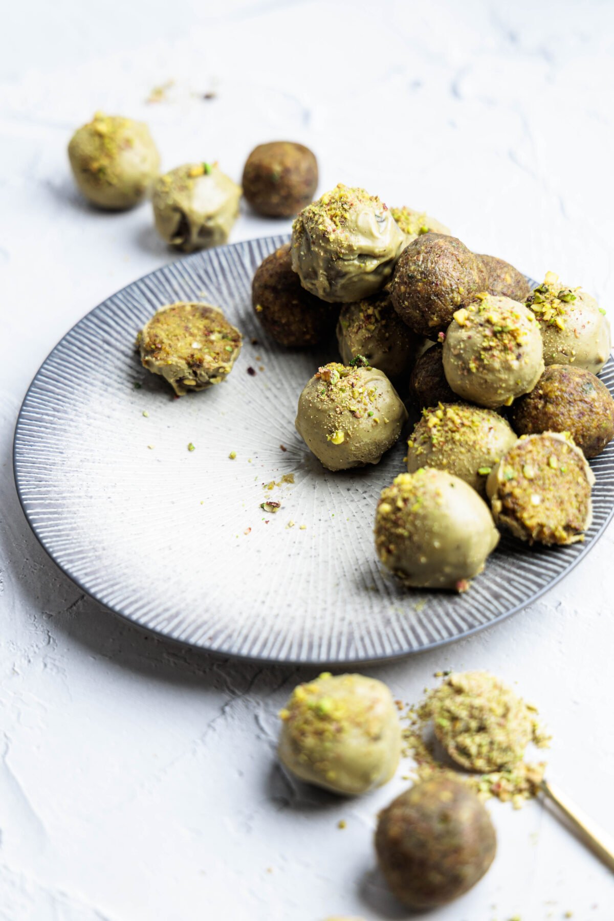 pistachio balls