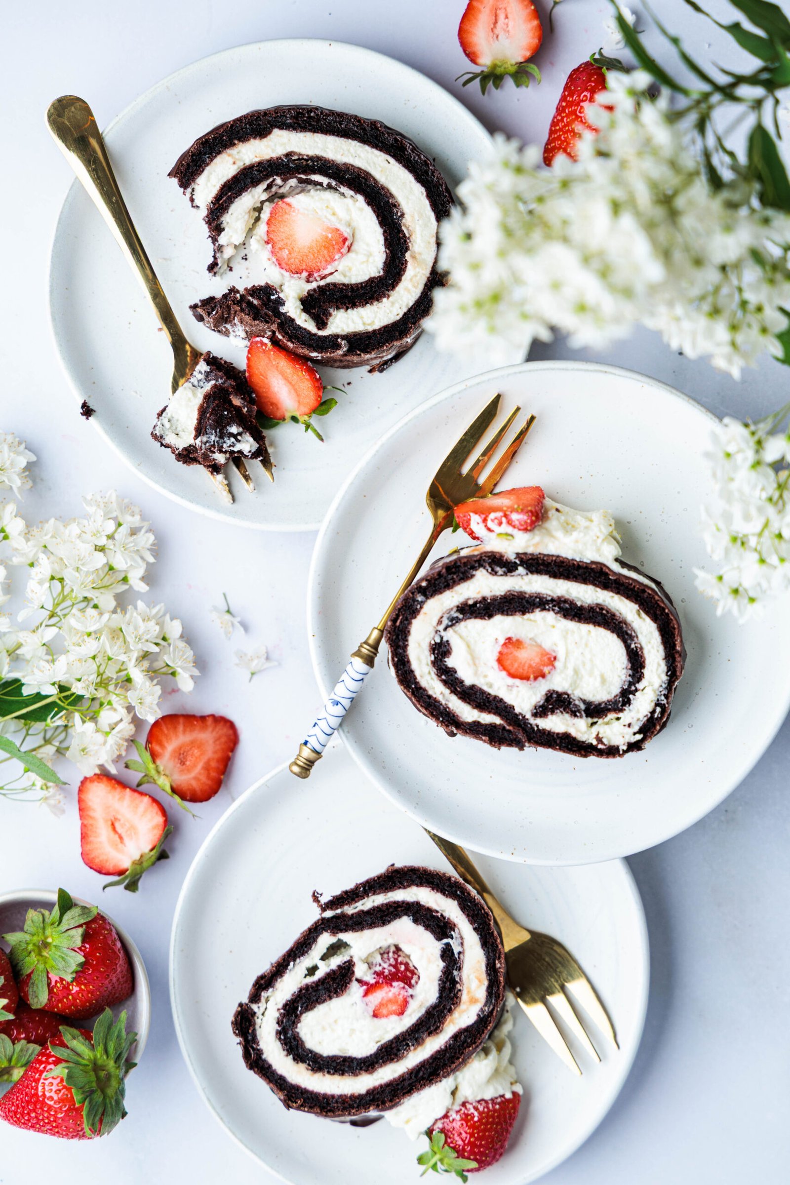 erdbeer holunder roulade